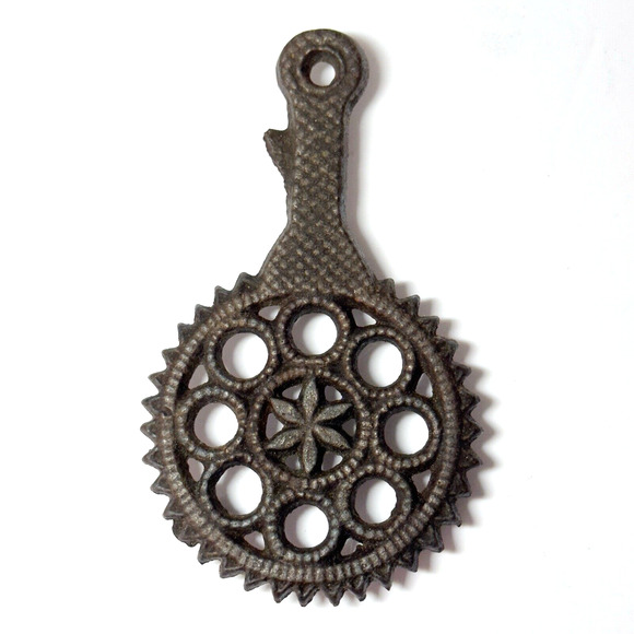 Vintage Black Cast Iron Footed Trivets Lot of 4 Wall Decor Farmhouse Rustic - Picture 6 of 16